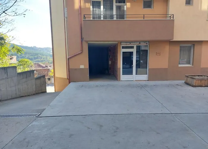 Apartament Emi